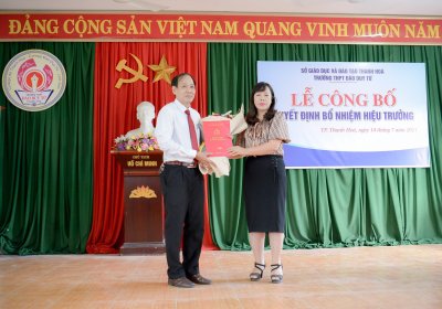 Một số hình ảnh về Lễ công bố QĐ bổ nhiệm Hiệu trưởng trường THPT Đào Duy Từ